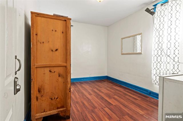 10 Treacy Avenue, Newark, NJ 07108