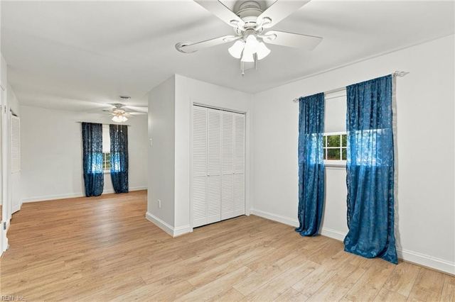 8482 Broad Marsh LN, Hayes, VA 23072