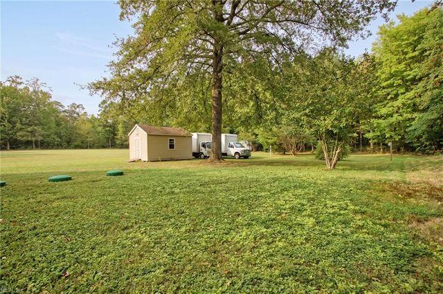 8482 Broad Marsh LN, Hayes, VA 23072