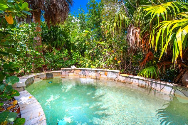 30319 Falcon Lane, Big Pine Key, FL 33043