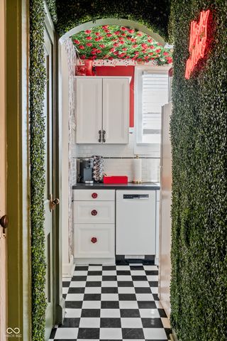 814 E 48th Street, Indianapolis, IN 46205