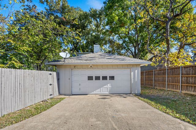 6925 Galemeadow Circle, Dallas, TX 75214
