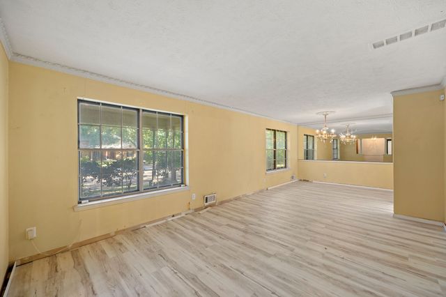 6925 Galemeadow Circle, Dallas, TX 75214