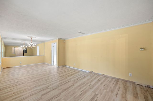 6925 Galemeadow Circle, Dallas, TX 75214