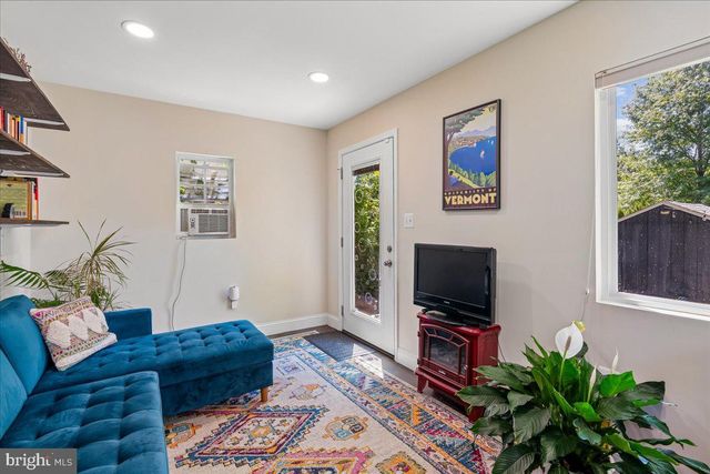 905 ROBIN RD, Silver Spring, MD 20901