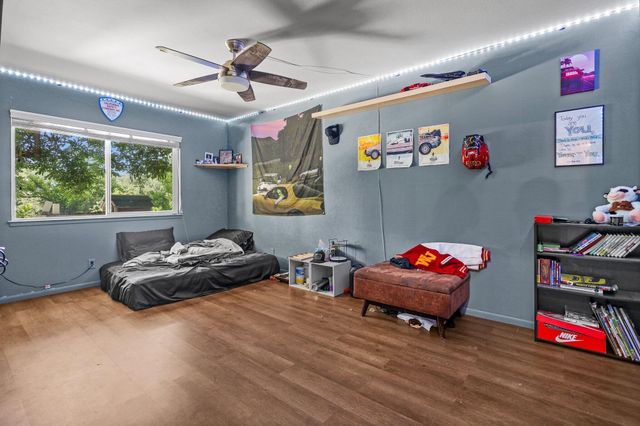3330 Scenic Drive, Redding, CA 96001