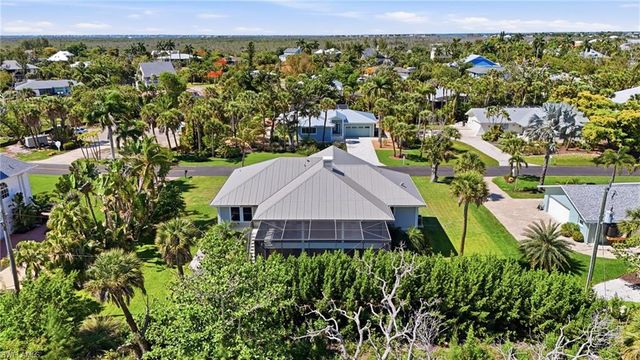 1538 Wilton LN, Sanibel, FL 33957