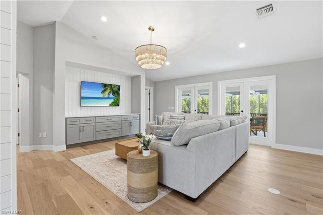 1538 Wilton LN, Sanibel, FL 33957