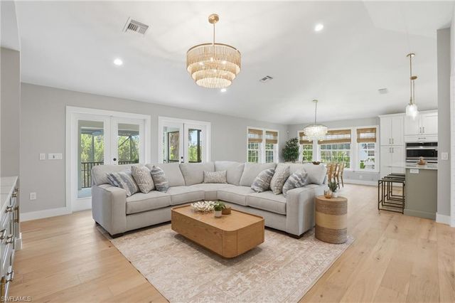 1538 Wilton LN, Sanibel, FL 33957