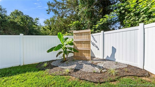 904 Rockabilly Court, Memphis, IN 47143