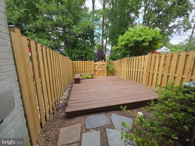 8534 BLUE ROCK LN, Lorton, VA 22079