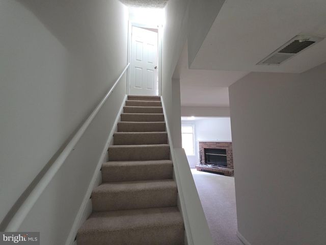 8534 BLUE ROCK LN, Lorton, VA 22079