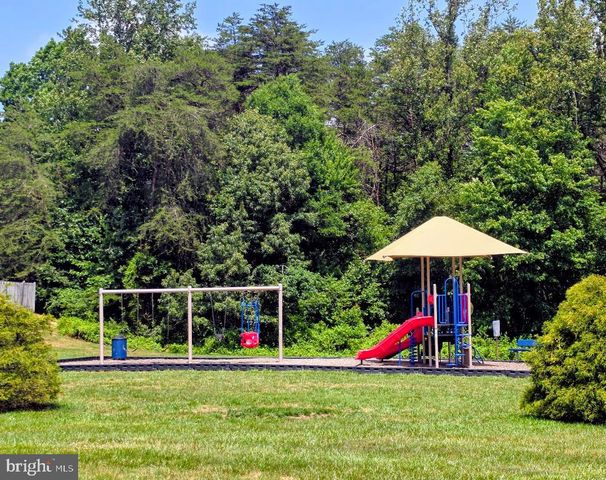 8534 BLUE ROCK LN, Lorton, VA 22079