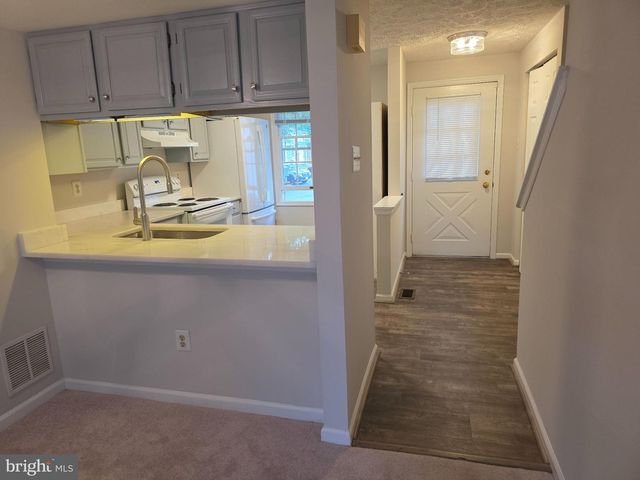 8534 BLUE ROCK LN, Lorton, VA 22079