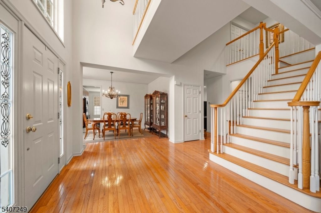 48 Bovensiepen Ct, Roseland Boro, NJ 07068 — photo 2