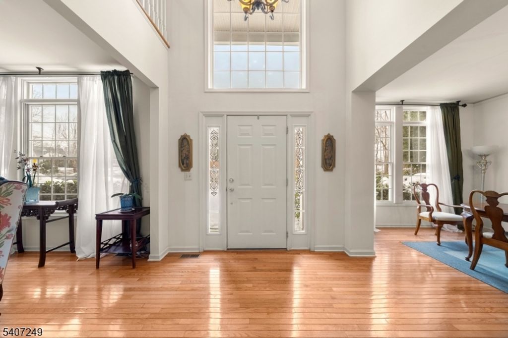 48 Bovensiepen Ct, Roseland Boro, NJ 07068 — photo 3