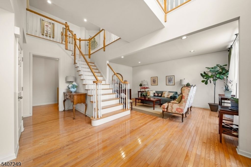 48 Bovensiepen Ct, Roseland Boro, NJ 07068 — photo 4
