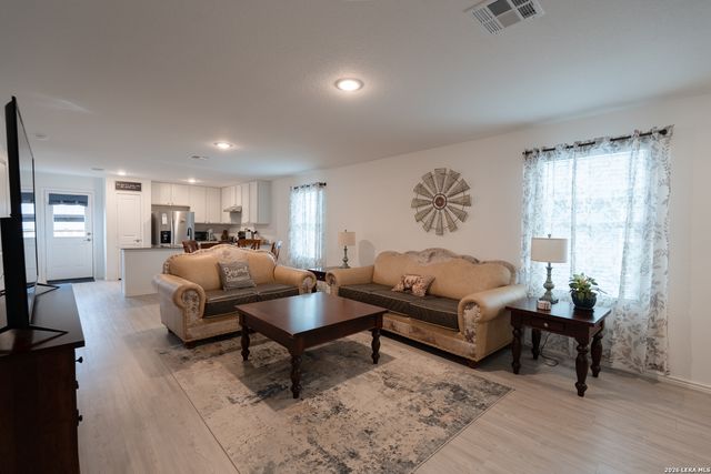 13235 E Faxon, San Antonio, TX 78221