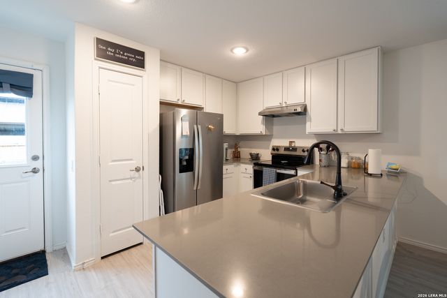13235 E Faxon, San Antonio, TX 78221