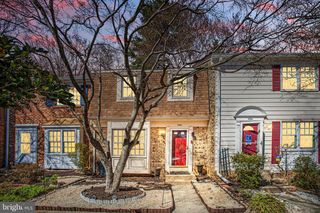 4906 MCFARLAND DR, Fairfax, VA 22032