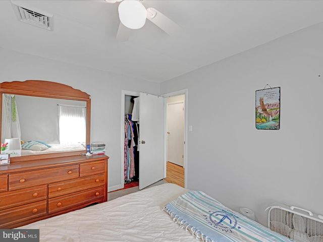 805 S CROSSROADS RD, Lykens, PA 17048