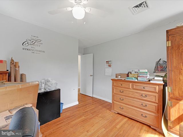 805 S CROSSROADS RD, Lykens, PA 17048