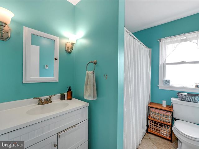 805 S CROSSROADS RD, Lykens, PA 17048