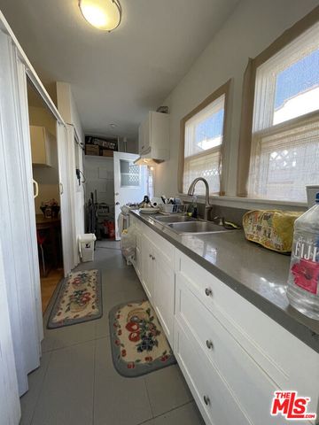 433 N Norton Avenue, Los Angeles, CA 90004