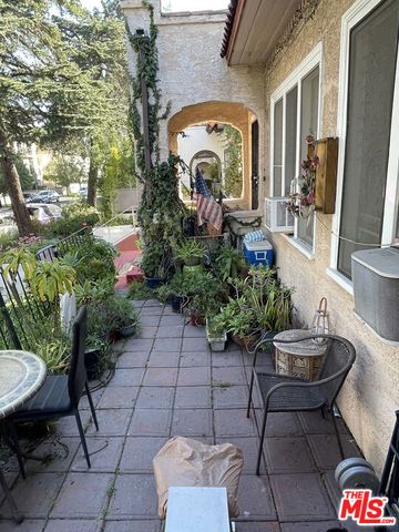 433 N Norton Avenue, Los Angeles, CA 90004