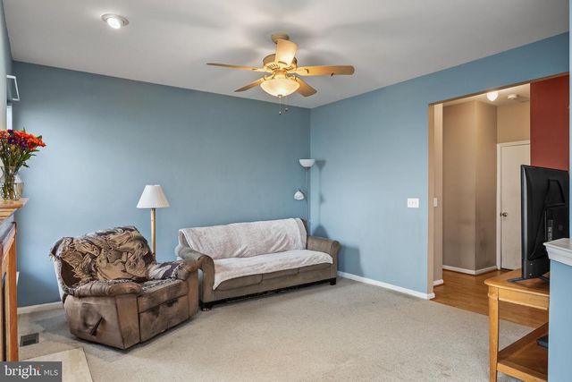 33 COLTS GAIT RD, Marlton, NJ 08053