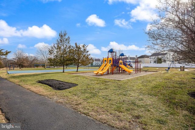 33 COLTS GAIT RD, Marlton, NJ 08053