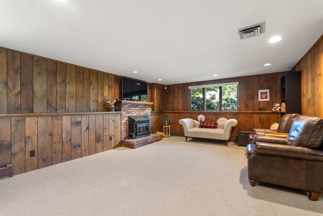 39 Barefoot Hill Road, Sharon, MA 02067