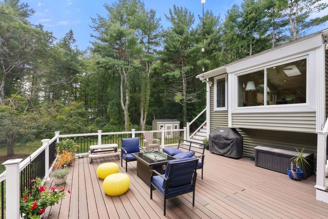39 Barefoot Hill Road, Sharon, MA 02067