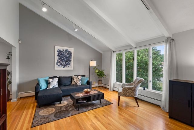 39 Barefoot Hill Road, Sharon, MA 02067