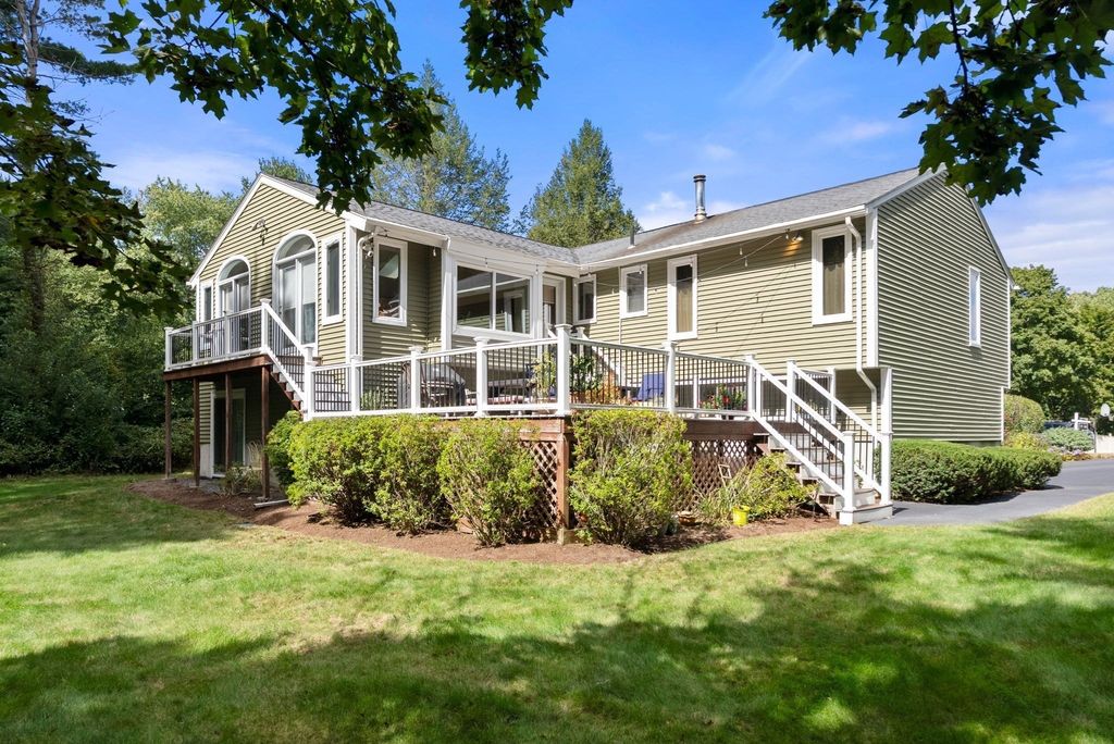 39 Barefoot Hill Road, Sharon, MA 02067
