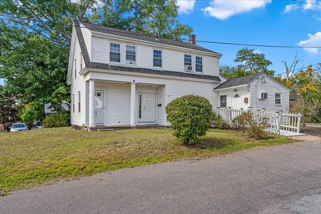 17 North Ave, Rockland, MA 02370