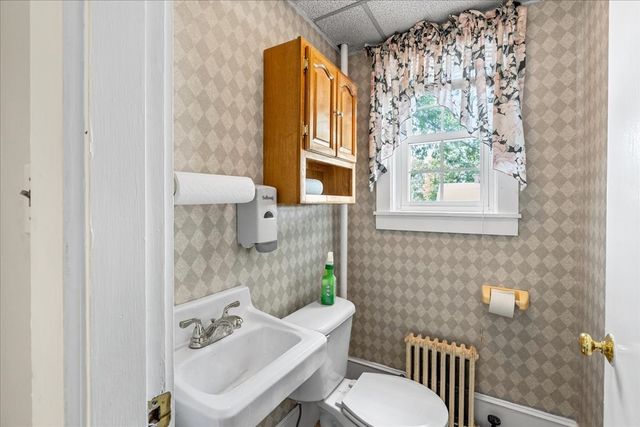 17 North Ave, Rockland, MA 02370