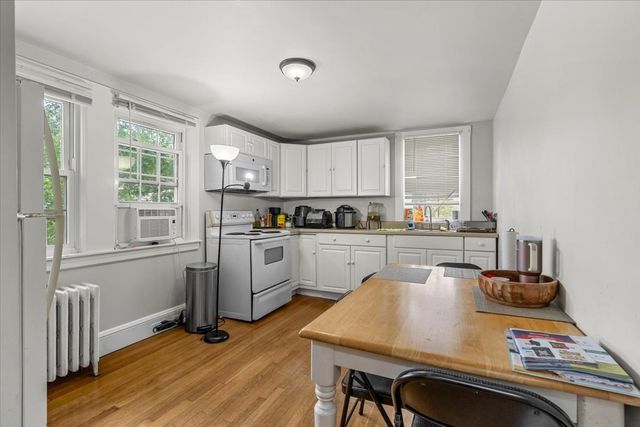17 North Ave, Rockland, MA 02370