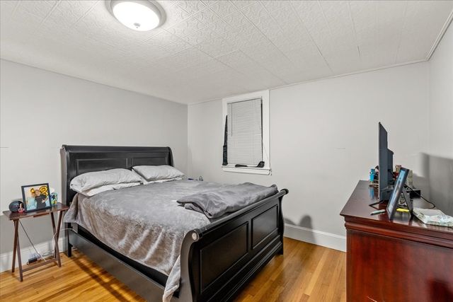 17 North Ave, Rockland, MA 02370