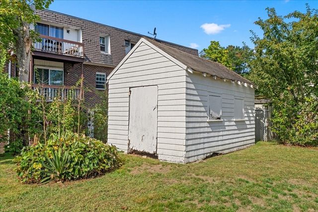 17 North Ave, Rockland, MA 02370