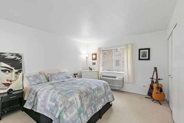 2249 Nichols Road 28D, Arlington Heights, IL 60004