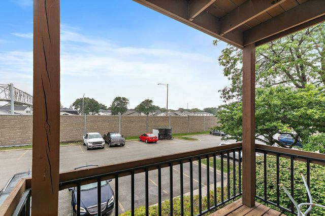 2249 Nichols Road 28D, Arlington Heights, IL 60004
