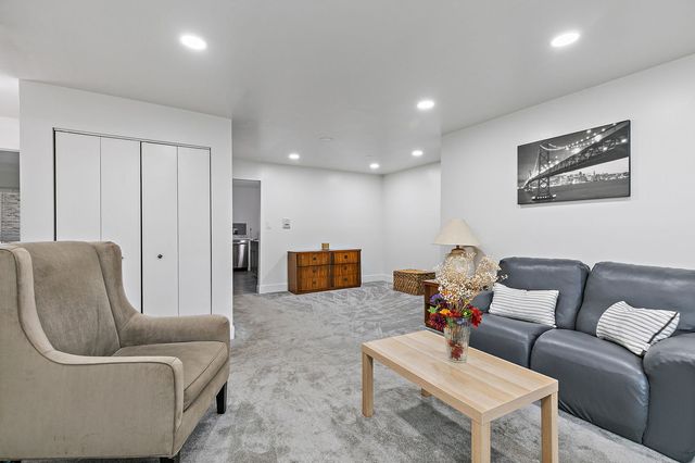 2249 Nichols Road 28D, Arlington Heights, IL 60004