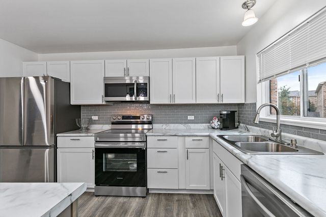 2249 Nichols Road 28D, Arlington Heights, IL 60004