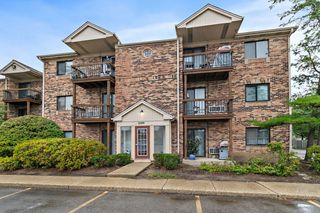 2249 Nichols Road 28D, Arlington Heights, IL 60004