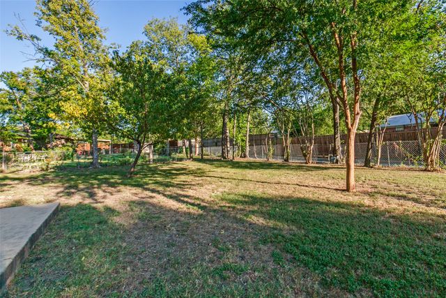429 Jolee Street, Richardson, TX 75080