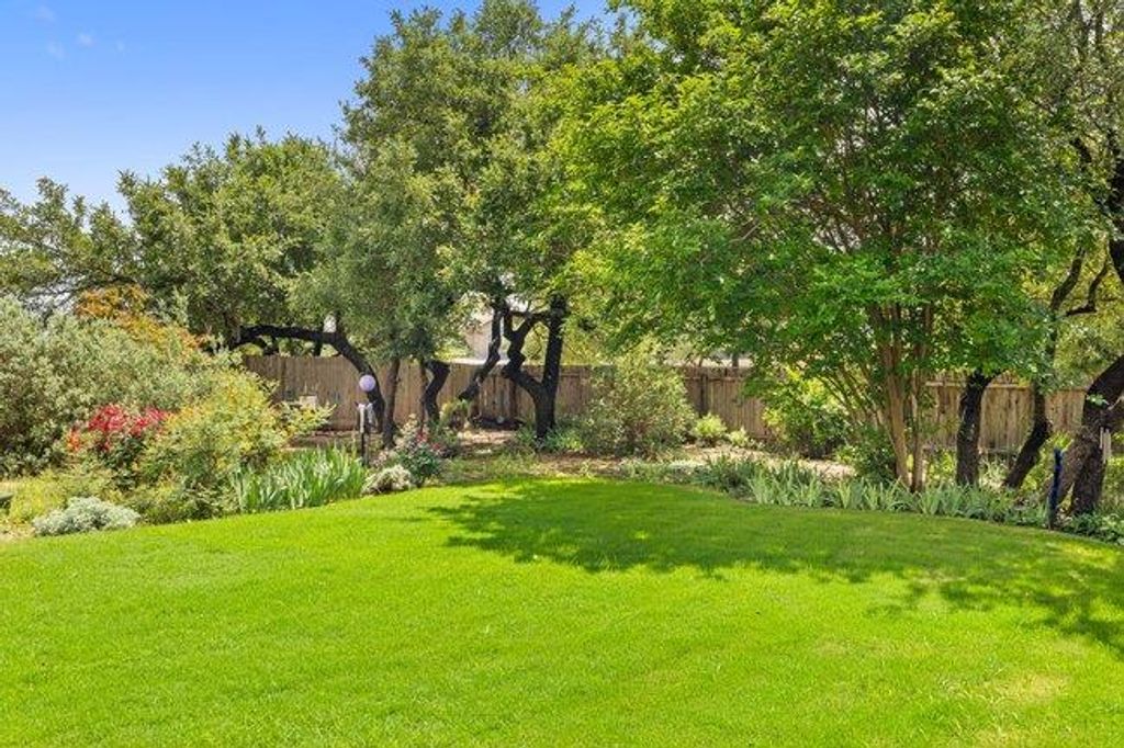 17700 Linkview DR, Dripping Springs, TX 78620
