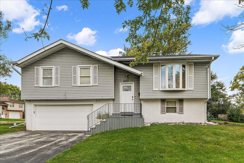 4301 Whitehall Lane, Richton Park, IL 60471