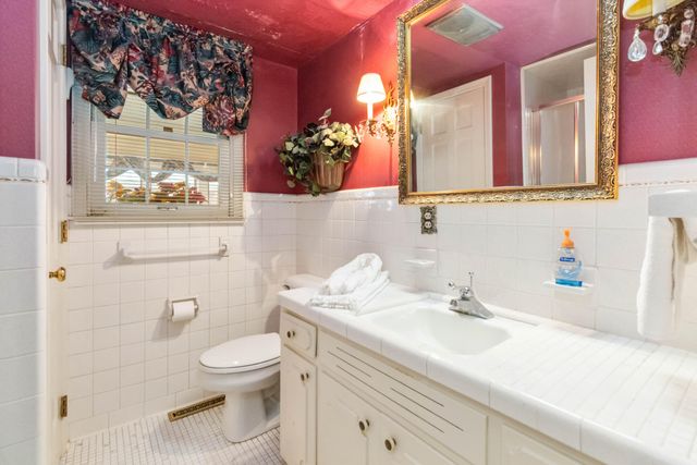 808 W Holly Lane, Corbin, KY 40701