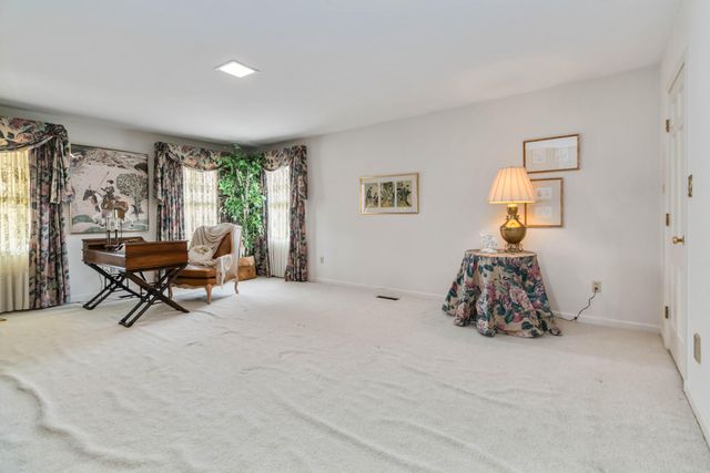 808 W Holly Lane, Corbin, KY 40701